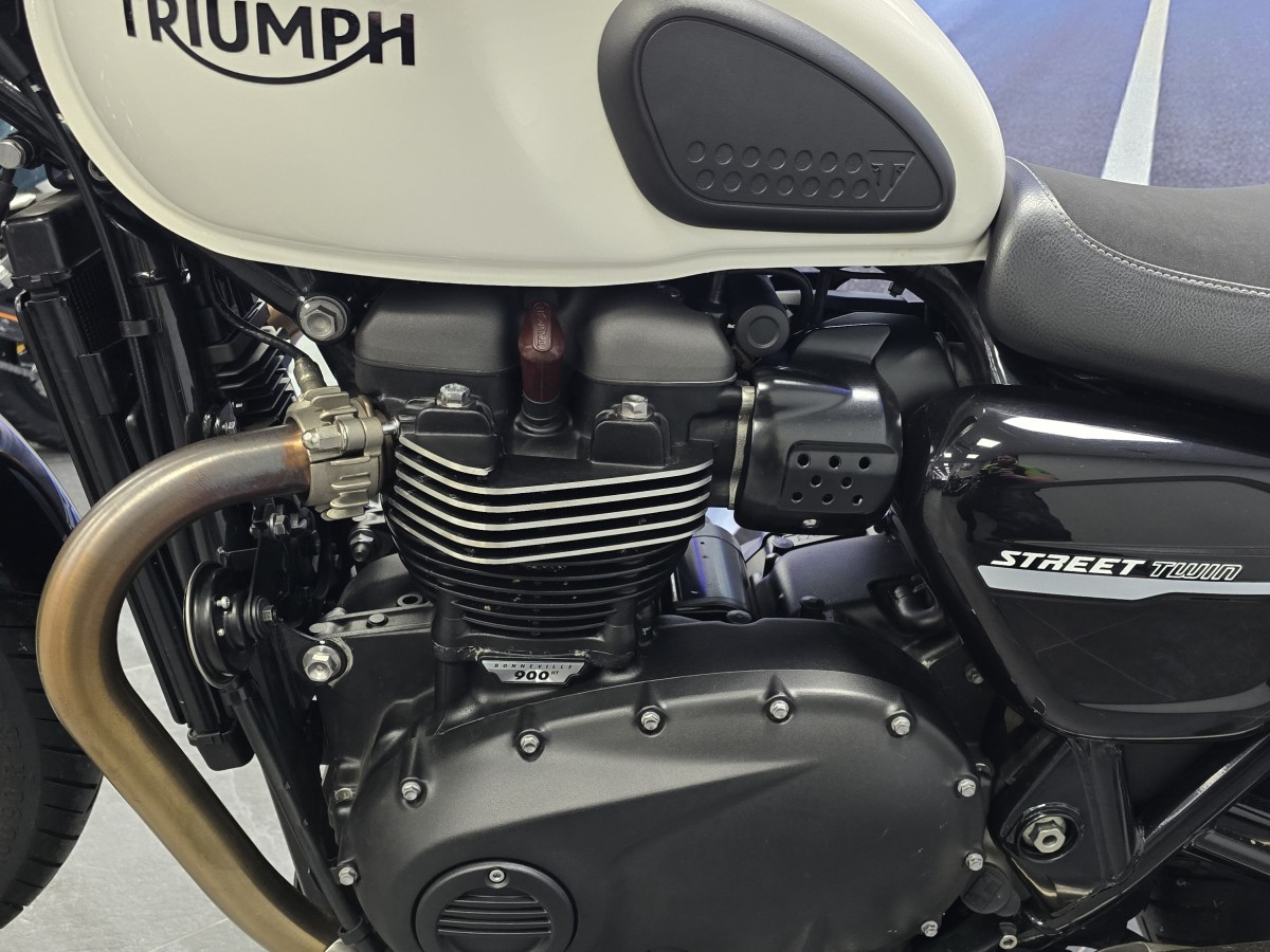 Used Triumph BONNEVILLE STREET TWIN 2020 for sale - 78394180: Photo 14