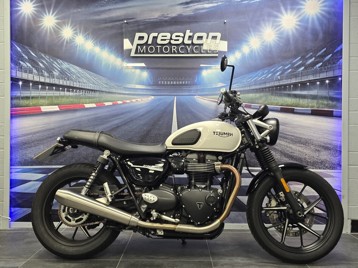 Used Triumph BONNEVILLE STREET TWIN 2020 for sale - 78394180: Photo 18