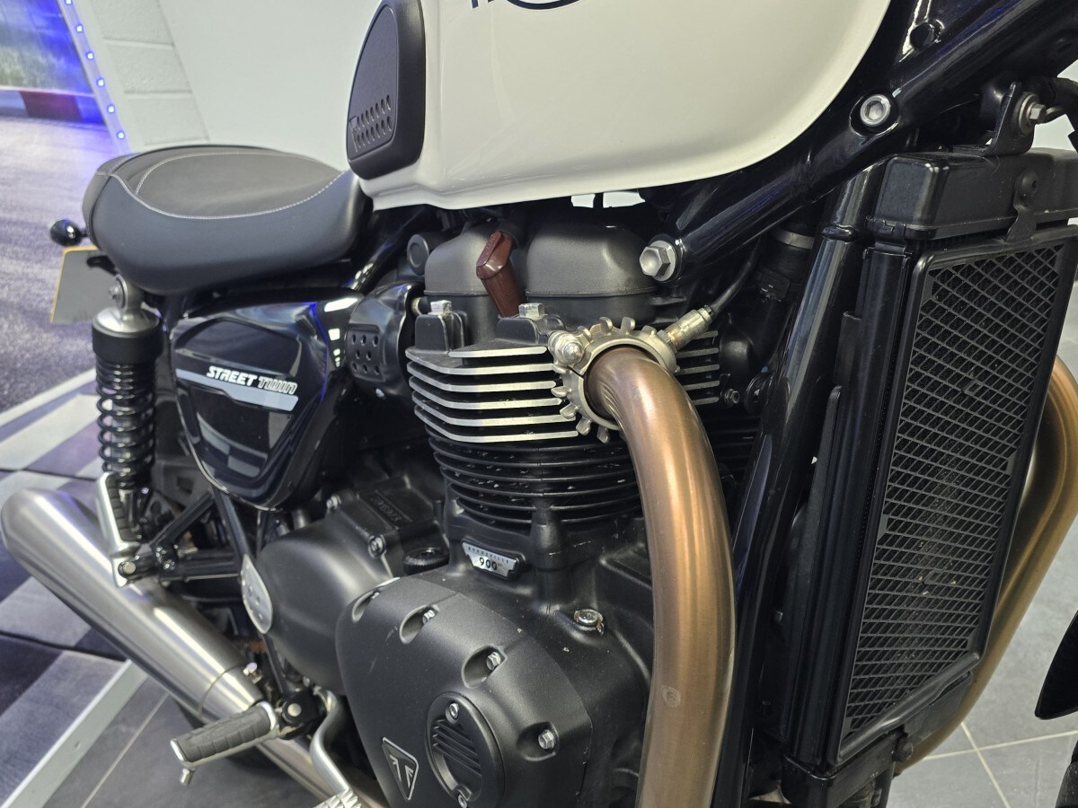 Used Triumph BONNEVILLE STREET TWIN 2020 for sale - 78394180: Photo 6