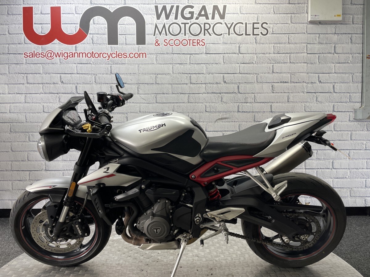 Used Triumph STREET TRIPLE R 2019 for sale - 78393401: Photo 13