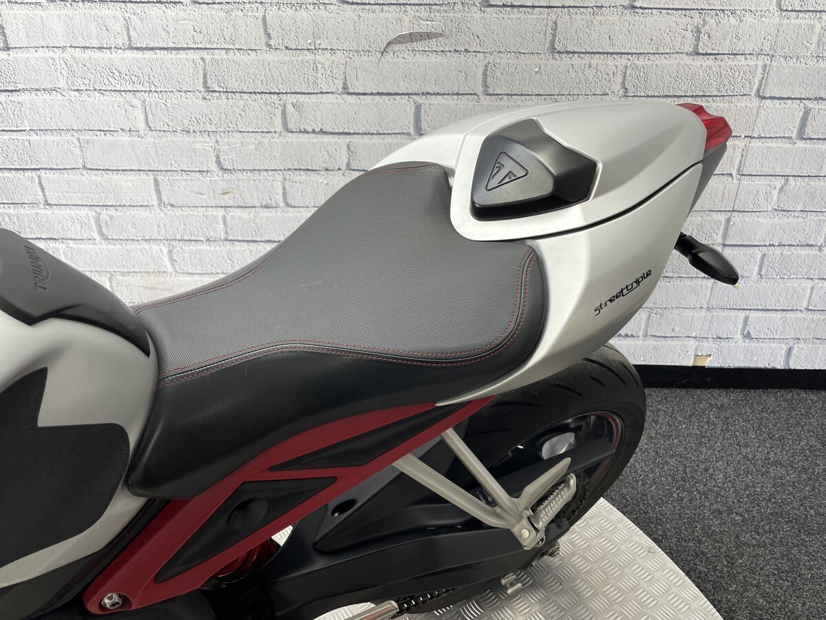 Used Triumph STREET TRIPLE R 2019 for sale - 78393401: Photo 17
