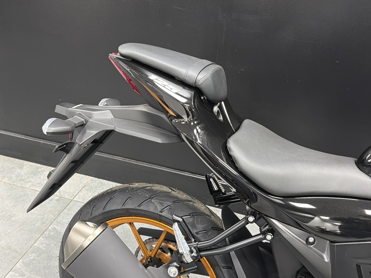 Used Suzuki GSX-R 125 for sale - 78889386: Photo 5