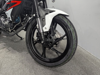 Used Benelli BN 125 undefined for sale - bike-79360325: Photo