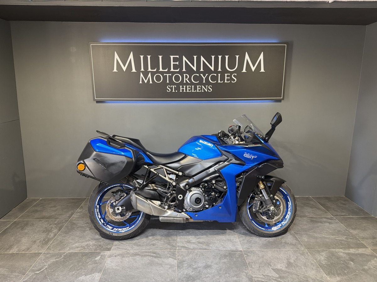 Used Suzuki GSXS 1000 GT+ TOUR M 2024 for sale - 78395682: Photo 2