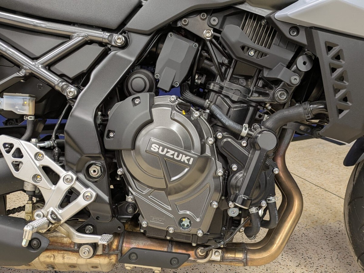 Used Suzuki GSX-8S 2025 for sale - 78393675: Photo 2