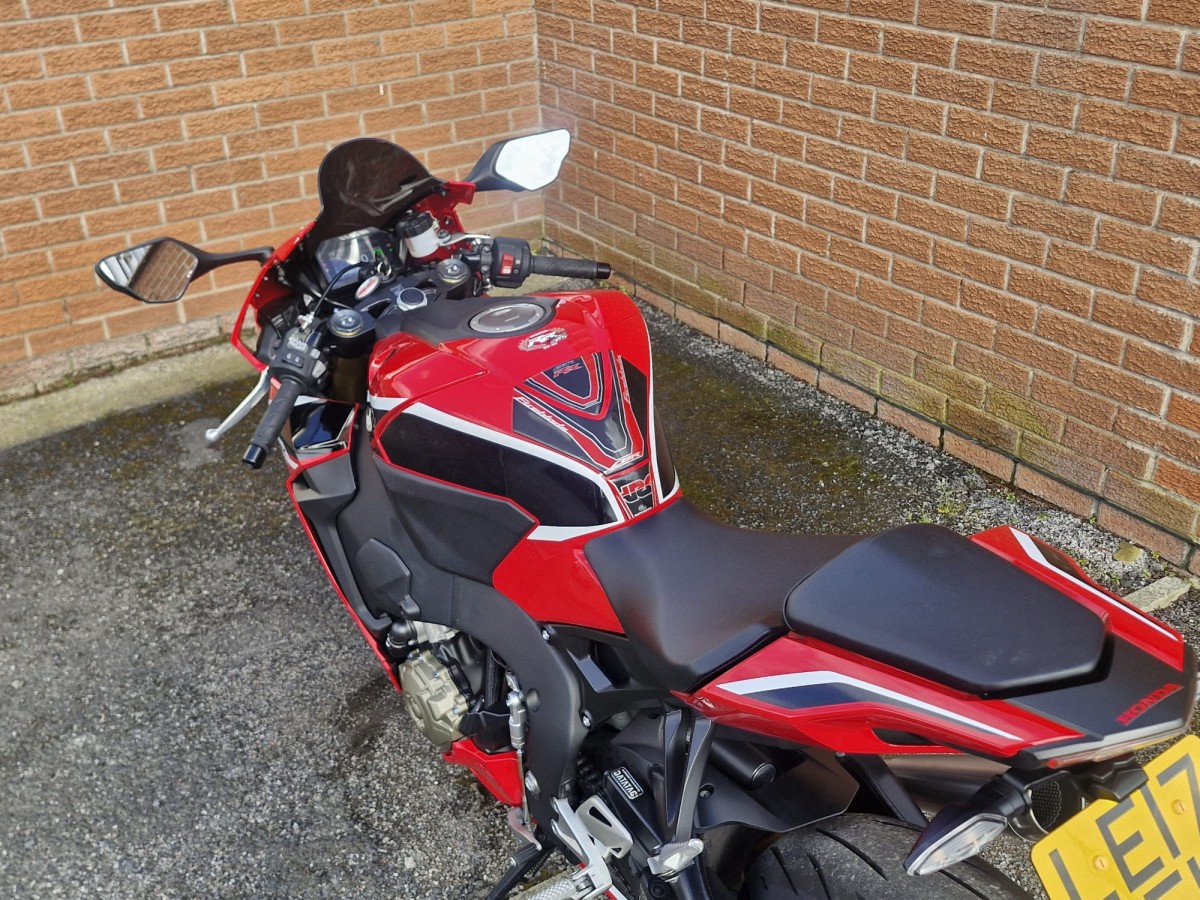 Used Honda CBR 1000 RR FIREBLADE 2017 for sale - 78394269: Photo 15