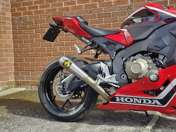 Used Honda CBR 1000 RR FIREBLADE 2017 for sale - bike-78394269: Photo