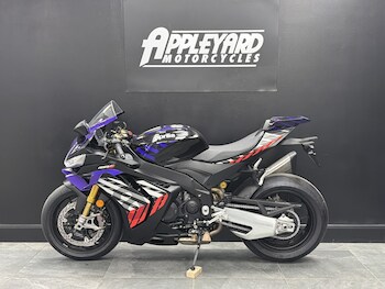 Used Aprilia RSV4 FACTORY undefined for sale - bike-79353997: Photo