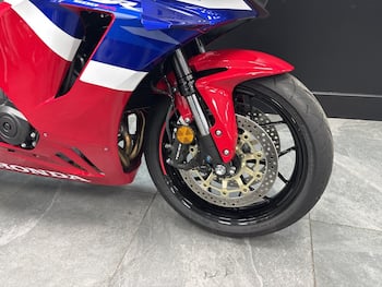 Used Honda CBR 600 RR 2024 for sale - bike-79806307: Photo