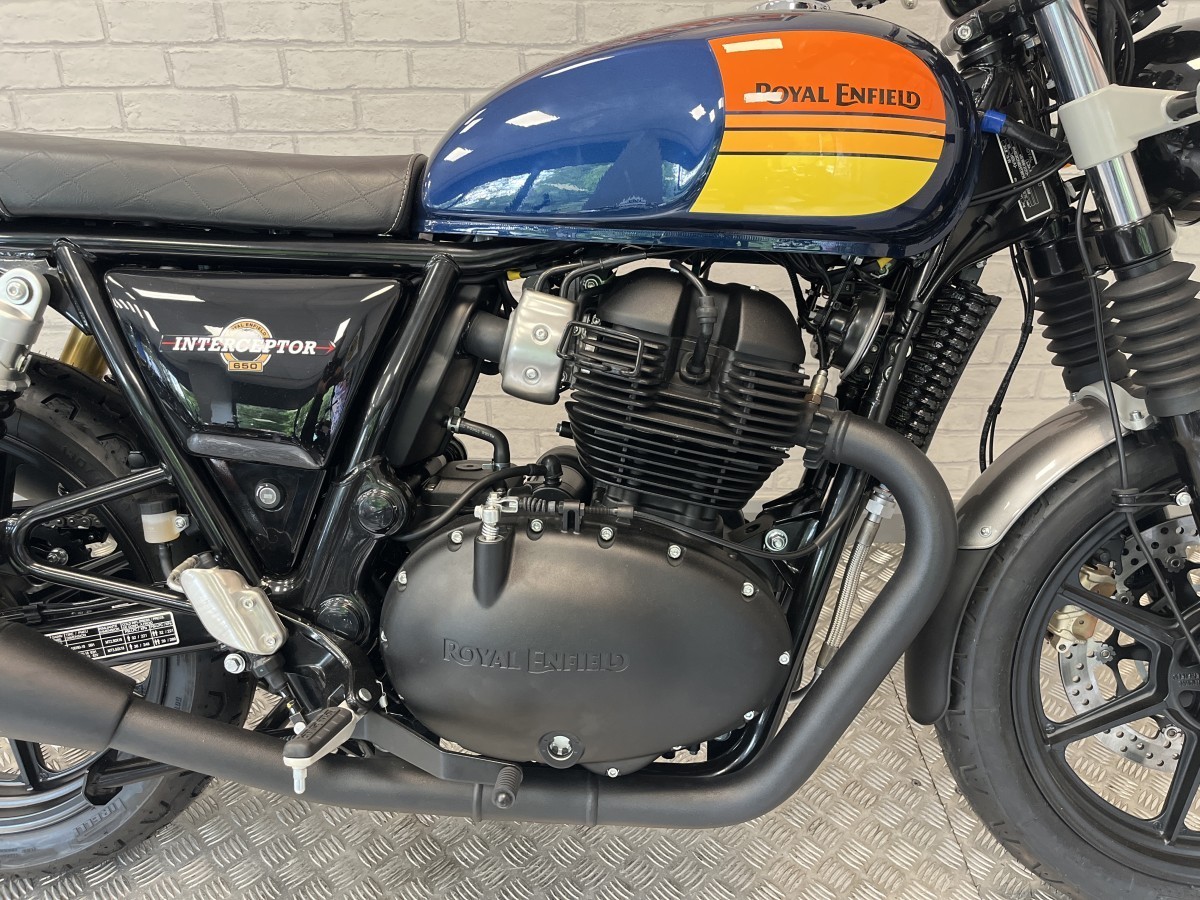 Used Royal Enfield Interceptor 650 Twin Dark for sale - 78396513: Photo 14