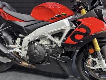 Used Aprilia Tuono V4 1100 2024 for sale - bike-79471190: Photo
