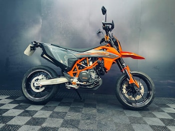 Used KTM 690 SMC R 2022 for sale - bike-79366591: Photo