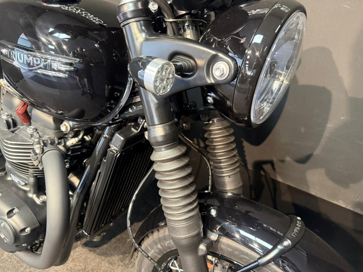 Used Triumph BONNEVILLE T120 BLACK 2025 for sale - 78739964: Photo 10