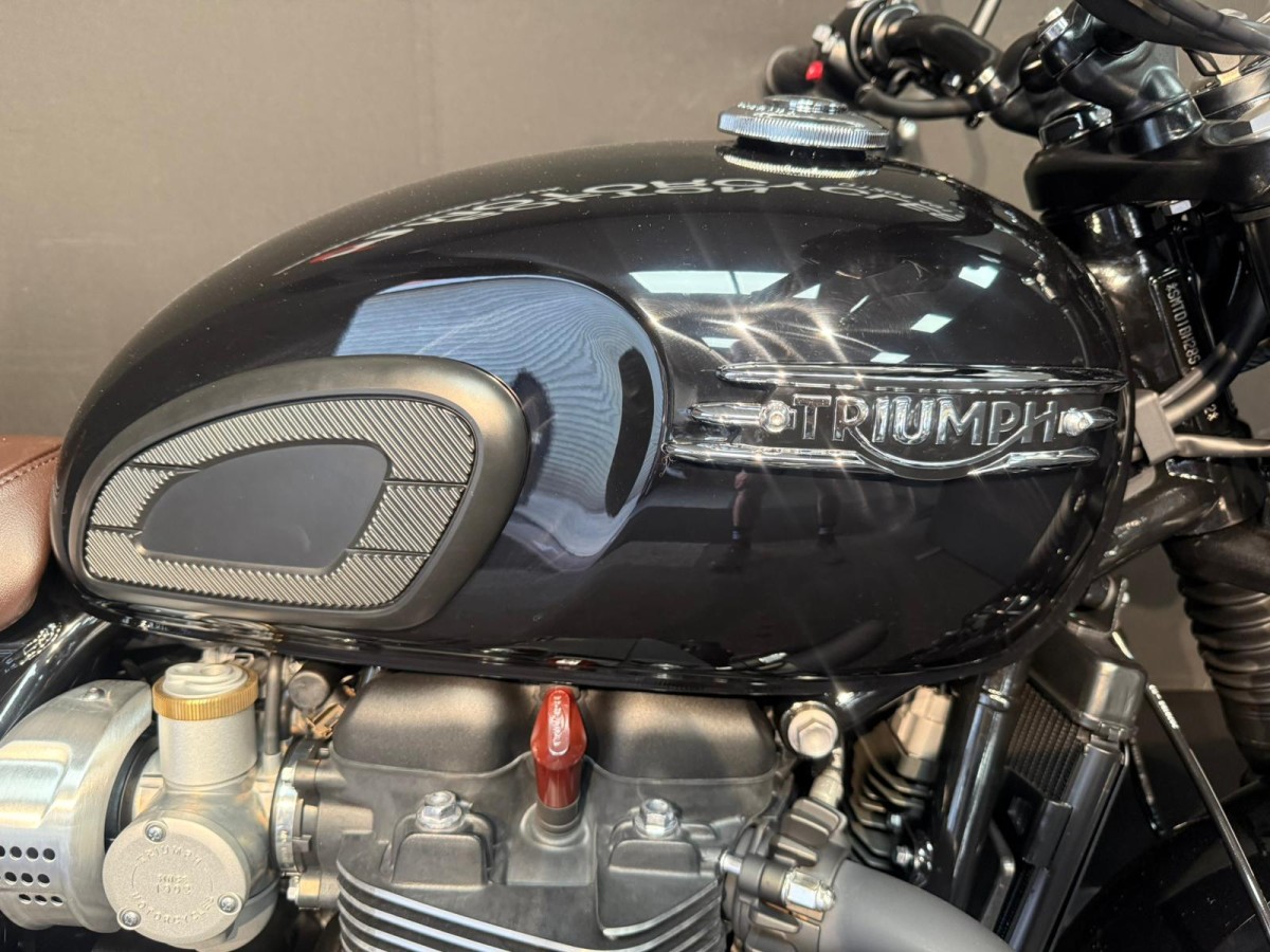 Used Triumph BONNEVILLE T120 BLACK 2025 for sale - 78739964: Photo 13