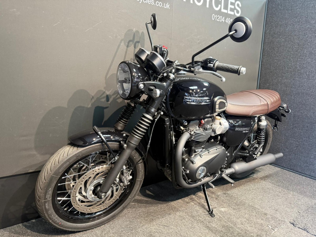 Used Triumph BONNEVILLE T120 BLACK 2025 for sale - 78739964: Photo 5