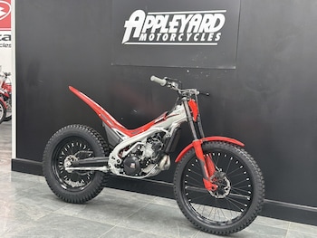 Used Beta SINCRO 300 2T undefined for sale - bike-78395544: Photo