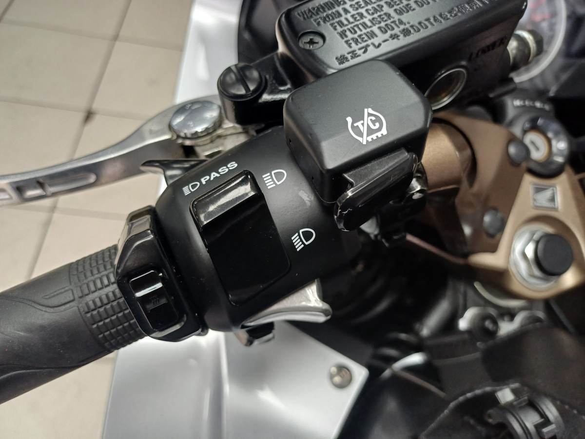 Used Honda VFR 800 F-H 2019 for sale - 78395574: Photo 15