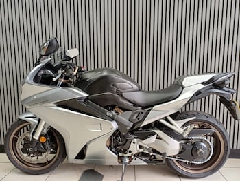 Used Honda VFR 800 F-H 2019 for sale - bike-78395574: Photo