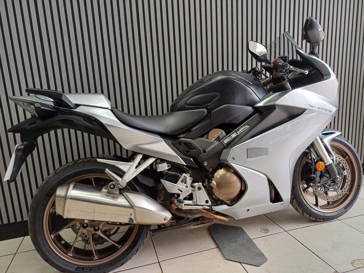 Used Honda VFR 800 F-H 2019 for sale - 78395574: Photo 3