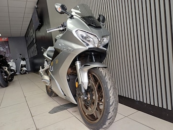 Used Honda VFR 800 F-H 2019 for sale - bike-78395574: Photo