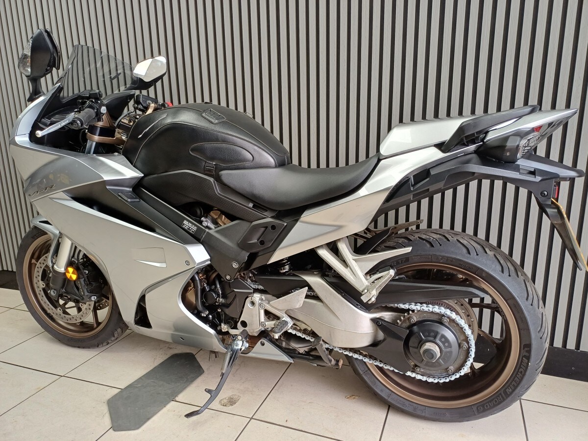Used Honda VFR 800 F-H 2019 for sale - 78395574: Photo 7