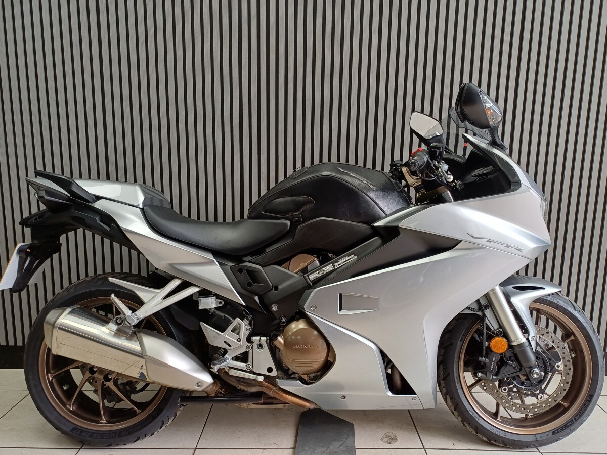 Used Honda VFR 800 F-H 2019 for sale - 78395574: Photo 8
