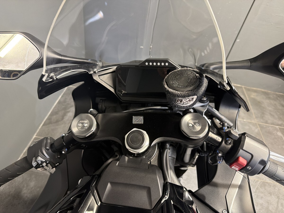 Used Honda CBR 1000 ST-L FIREBLADE WITH ONLY 680 MILES FROM N 2022 for sale - 78446121: Photo 9