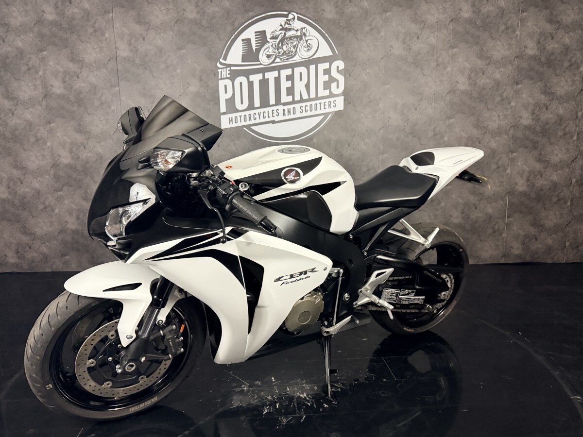 Used Honda CBR 1000 RR-8 2008 for sale - 78396322: Photo 6