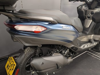 Used Piaggio MP3 530 HPE 2025 for sale - bike-78615833: Photo