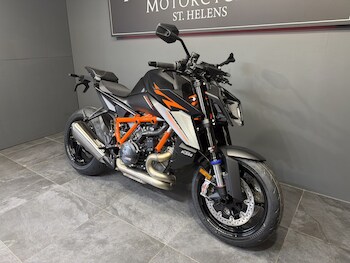 Used KTM 1390 SUPERDUKE R EVO ORANGE ONLY undefined for sale - bike-78394567: Photo