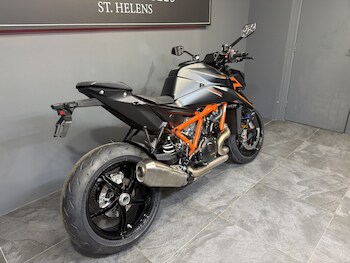 Used KTM 1390 SUPERDUKE R EVO ORANGE ONLY undefined for sale - bike-78394567: Photo