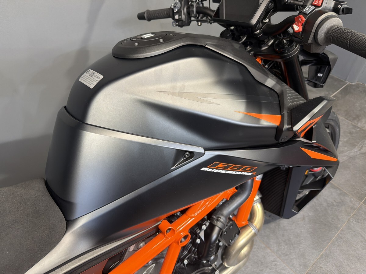 Used KTM 1390 SUPERDUKE R EVO ORANGE ONLY for sale - 78394567: Photo 8