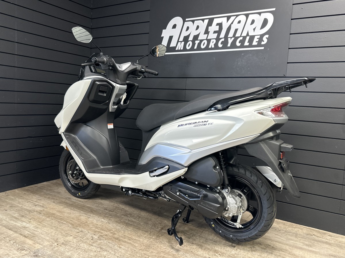 Used Suzuki BURGMAN STREET 125 for sale - 78395157: Photo 11