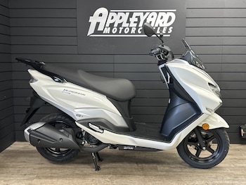 Used Suzuki BURGMAN STREET 125 undefined for sale - bike-78395157: Photo