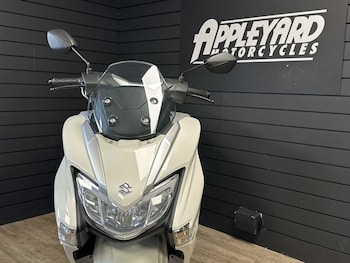Used Suzuki BURGMAN STREET 125 undefined for sale - bike-78395157: Photo