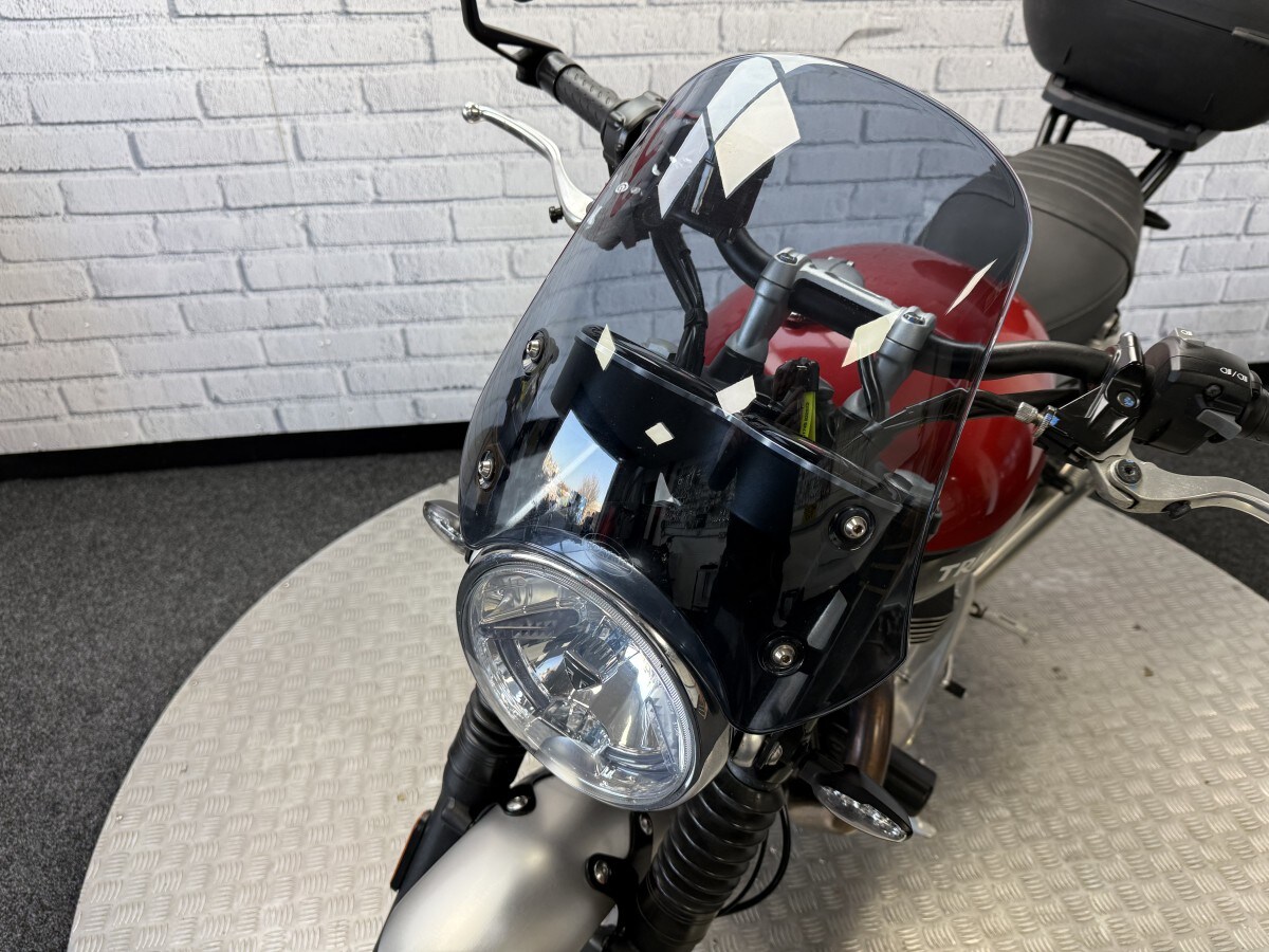 Used Triumph SPEED TWIN 1200 2021 for sale - 78393403: Photo 2