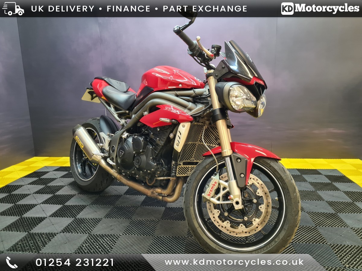 Used Triumph SPEED TRIPLE S 1050 2016 for sale - 78836305: Photo 1