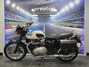 Used Triumph BONNEVILLE T100 2017 for sale - bike-78750893: Photo