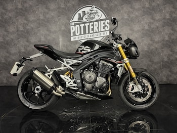 Used Triumph SPEED TRIPLE RS 1160 2022 for sale - bike-78470437: Photo