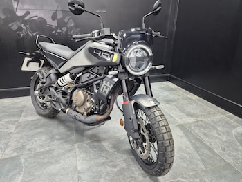 Used Husqvarna Svartpilen 401 2024 for sale - bike-78436729: Photo