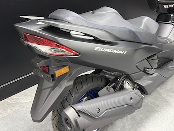 Used Suzuki BURGMAN 400 undefined for sale - bike-78750900: Photo