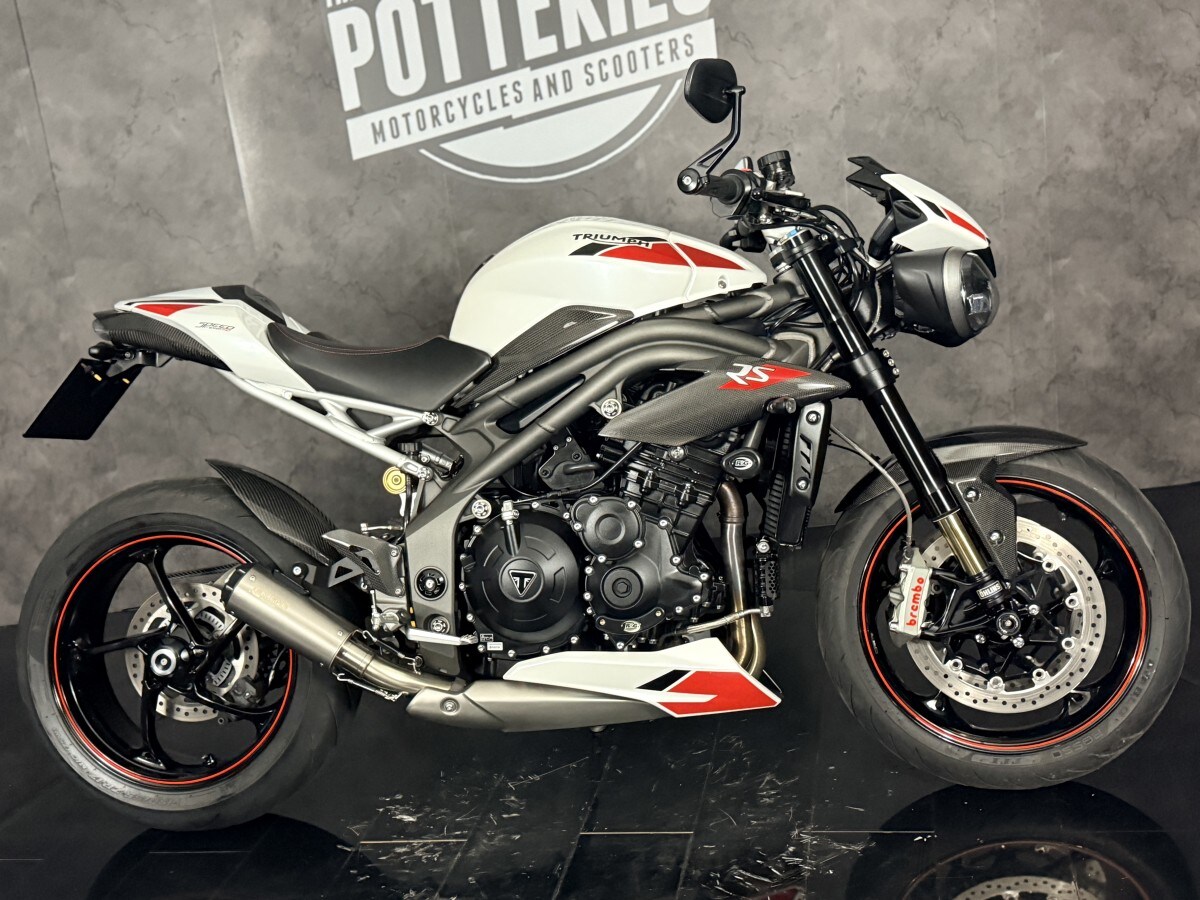 Used Triumph SPEED TRIPLE RS 1050 2020 for sale - 78765533: Photo 3