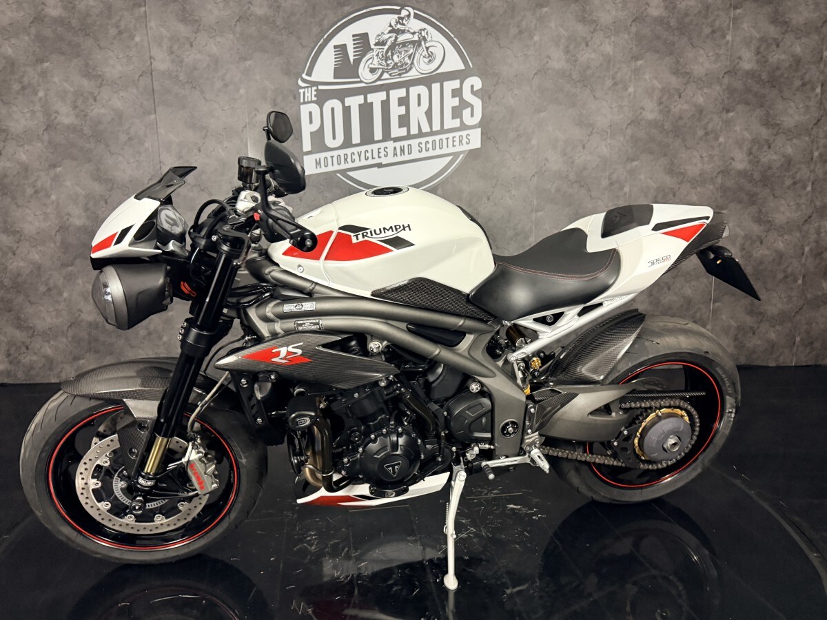 Used Triumph SPEED TRIPLE RS 1050 2020 for sale - 78765533: Photo 7