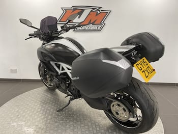 Used Ducati DIAVEL CARBON 2015 for sale - bike-79725313: Photo