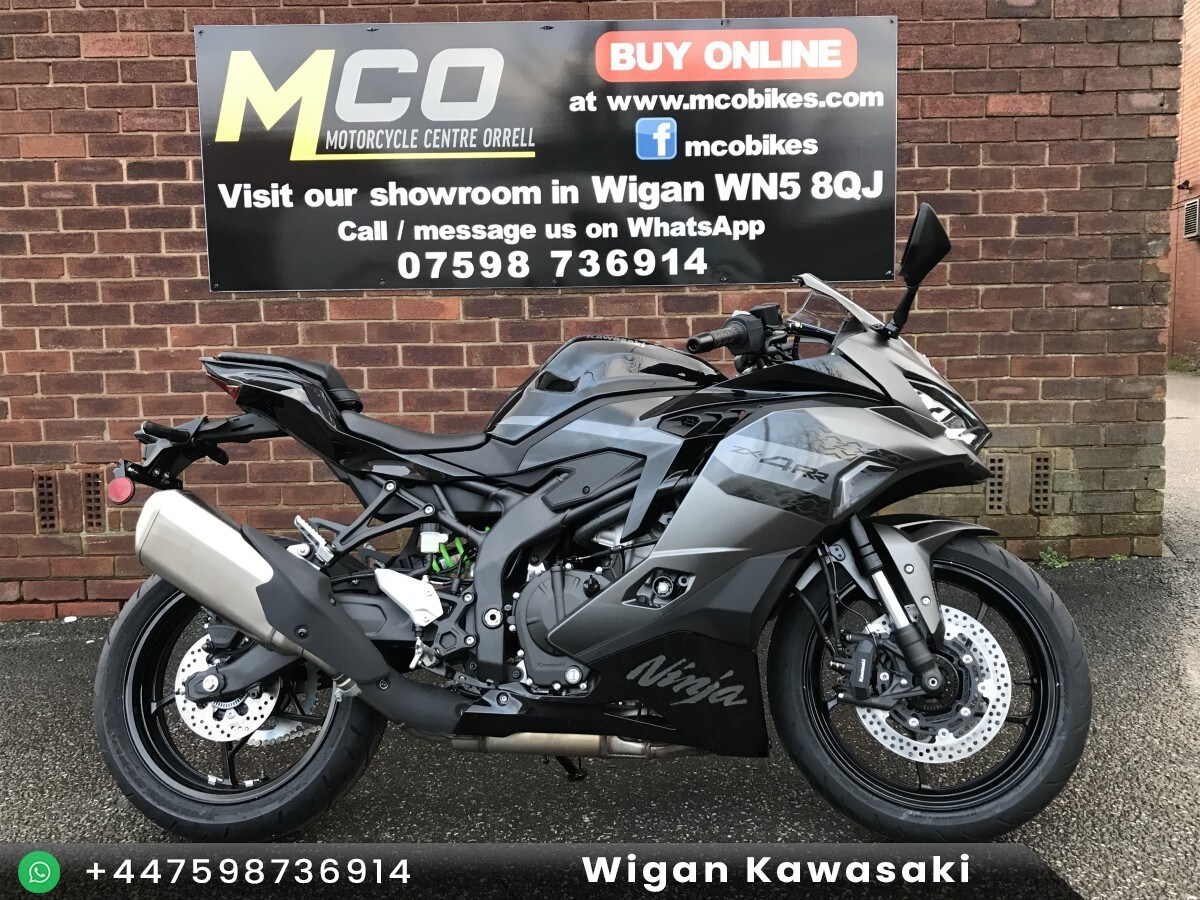 Used Kawasaki Ninja ZX-4RR ZX400 for sale - 78394938: Photo 2