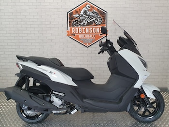 Used SYM Joymax Z+ 300cc undefined for sale - bike-78396800: Photo