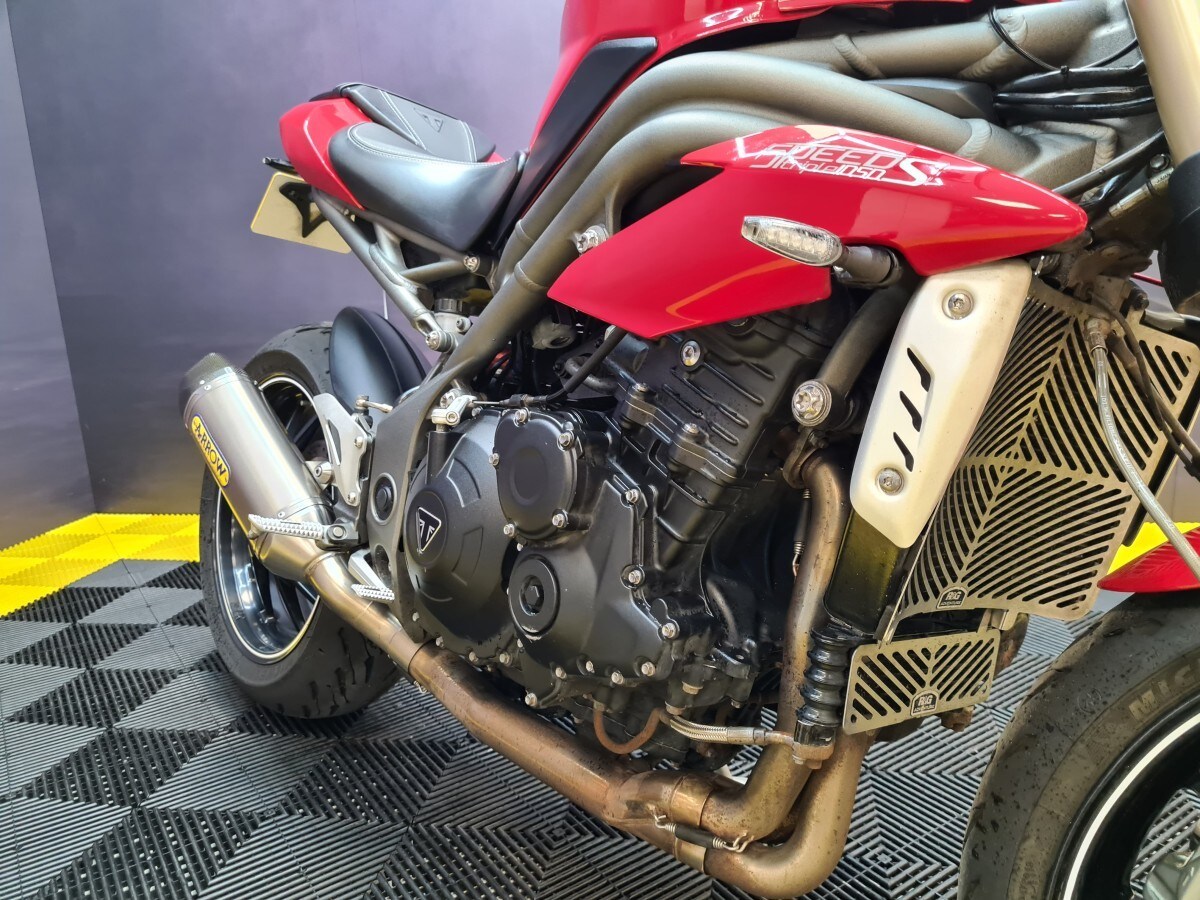 Used Triumph SPEED TRIPLE S 1050 2016 for sale - 78396308: Photo 10