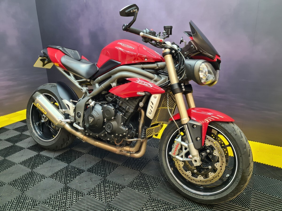 Used Triumph SPEED TRIPLE S 1050 2016 for sale - 78396308: Photo 4