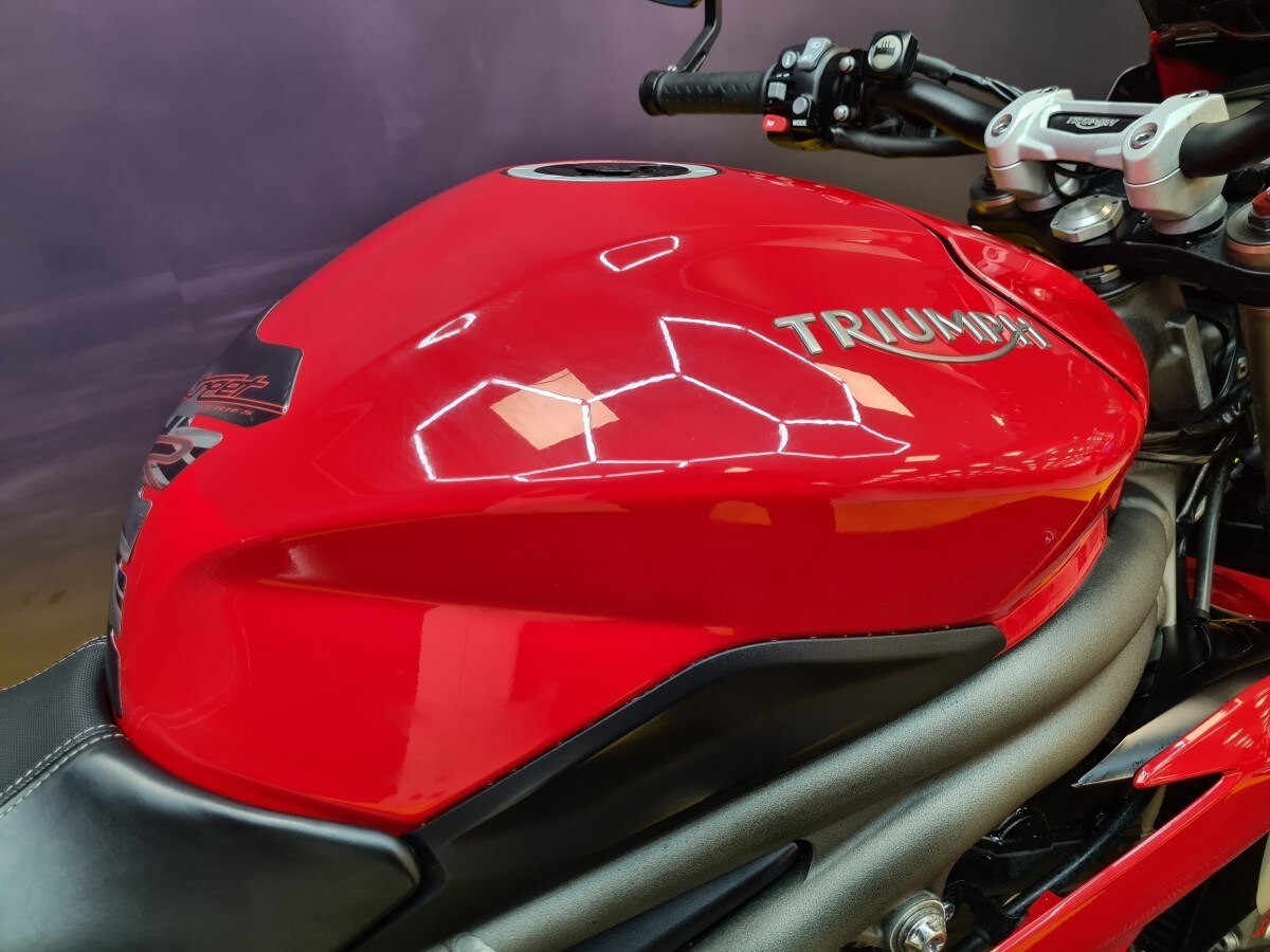 Used Triumph SPEED TRIPLE S 1050 2016 for sale - 78396308: Photo 6
