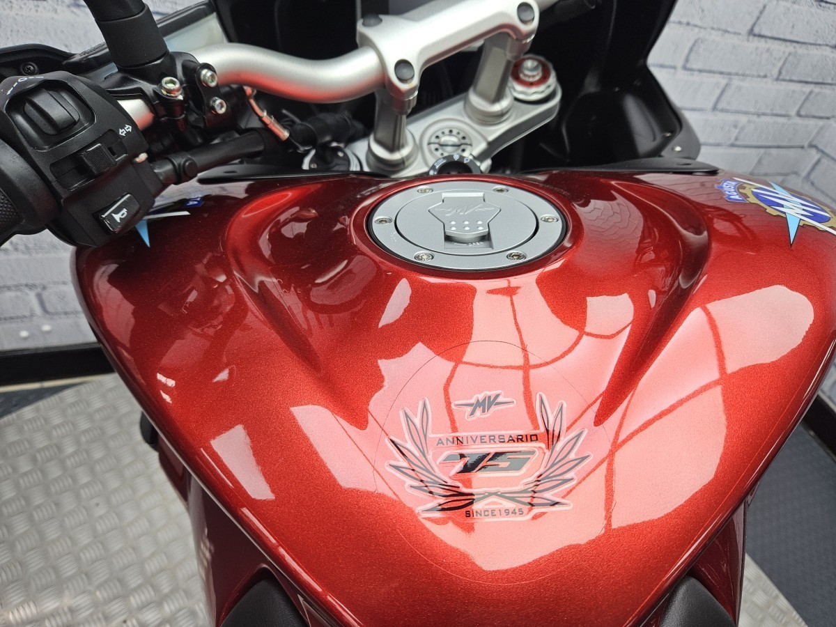 Used MV Agusta Turismo Veloce Lusso SCS 75th ANNIVERSARY MODEL 2022 for sale - 78393160: Photo 10